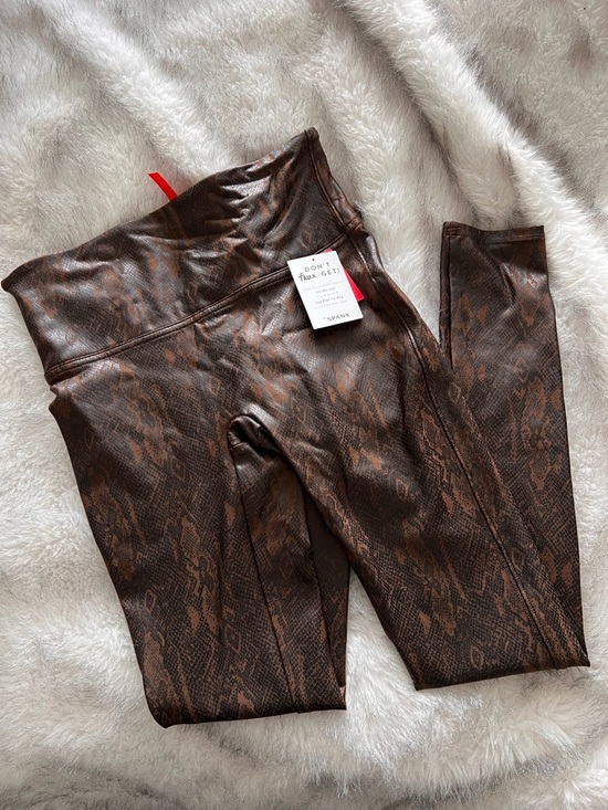SPANX Pants - BNWT Spanx Brown Snakeprint Faux Leather Leggings